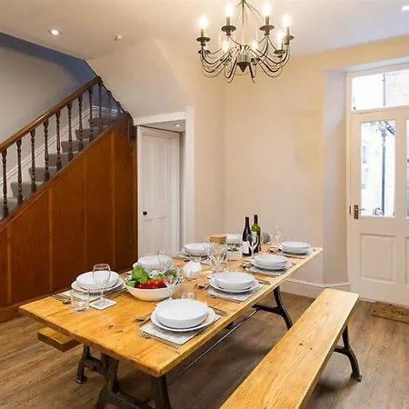 Thirty Blencathra Street * Κέσγουικ